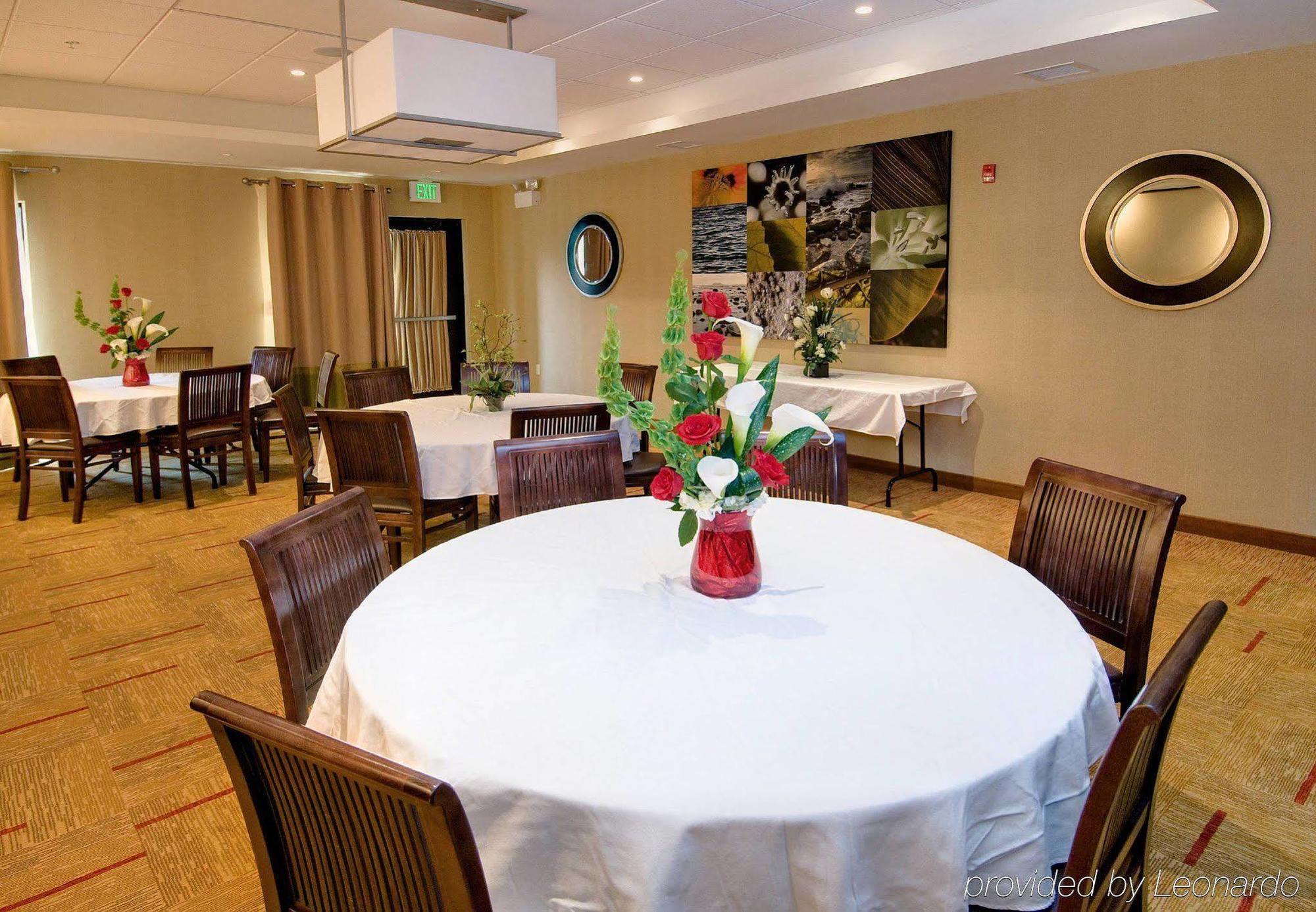 Courtyard By Marriott Waldorf Hotel Bagian luar foto